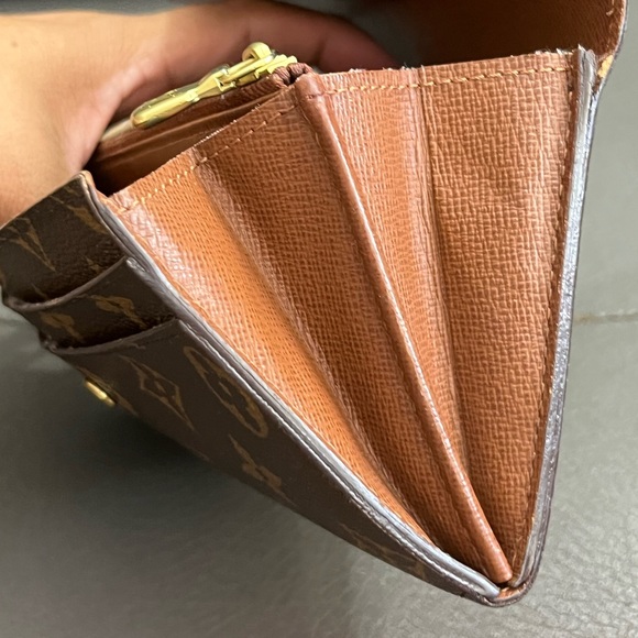 ‼️sold‼️Louis Vuitton Sarah Wallet - Picture 7 of 16